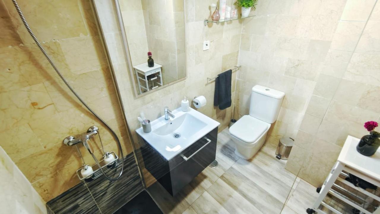 Hola Madrid Apartment Exterior foto