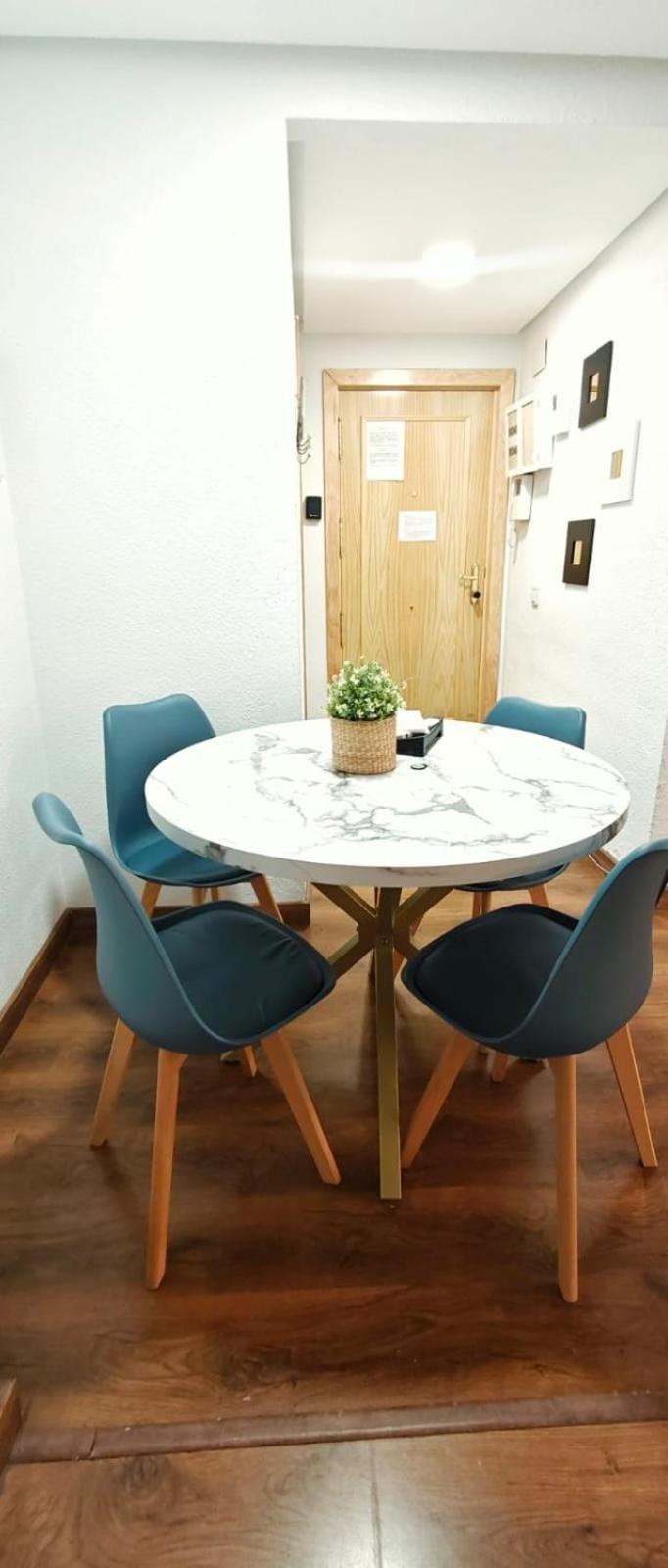 Hola Madrid Apartment Exterior foto